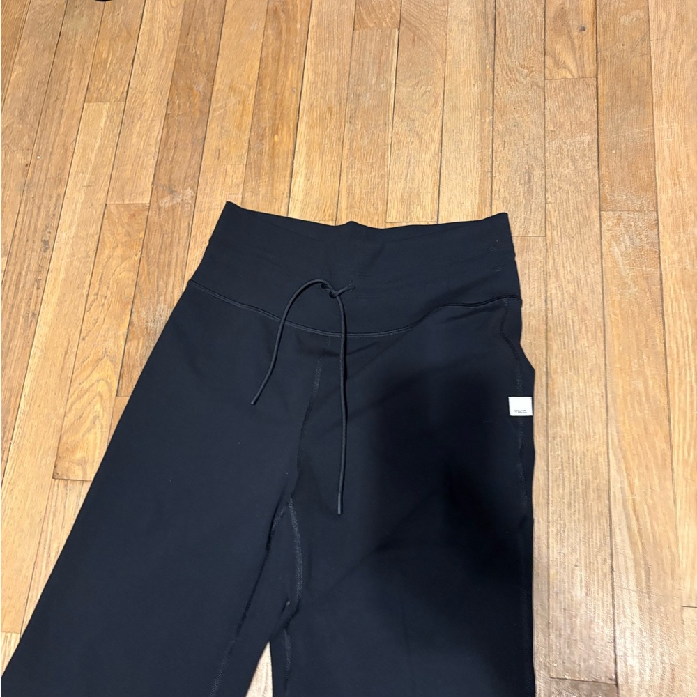 Vuori Black Women's Straight-Leg Lounge Pants - Picture 3 of 4